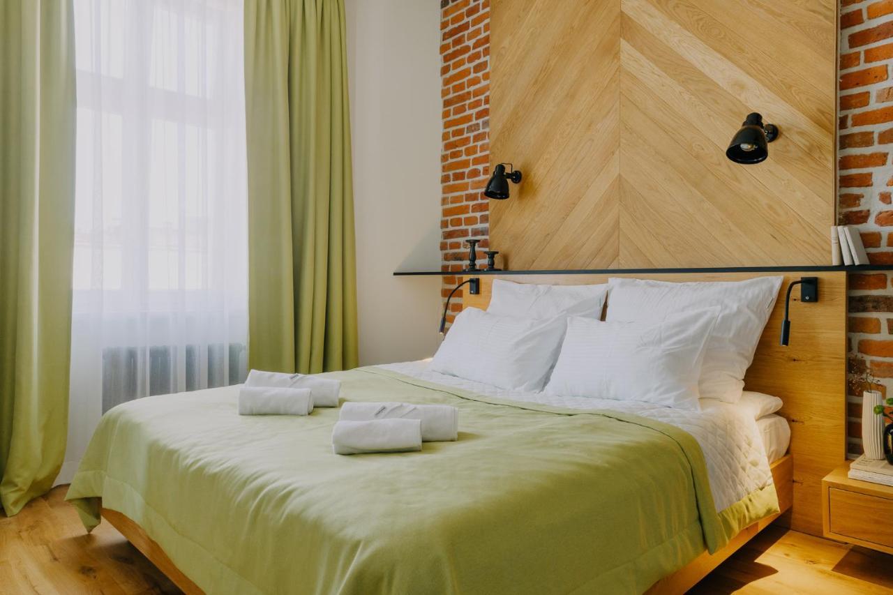 Goldfinger 3-Bed Unique Apartment In The Heart Of Podgorze Krakow Exterior photo